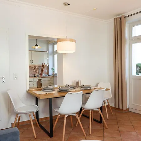 Ferienhaus Schoene 3-raum-whg., 2 Slz, Terrasse, Zentrale Lage Ostseebad Kühlungsborn